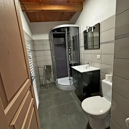 Дом отдыха Maison Accueillante, Les Vans, Vue Sur Montagne, Grand Jardin Ле-Ван